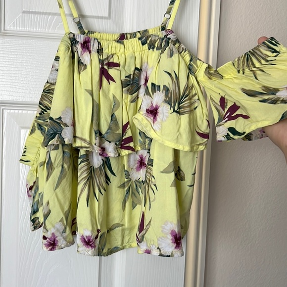 HOLLISTER YELLOW TOP - Picture 1 of 3